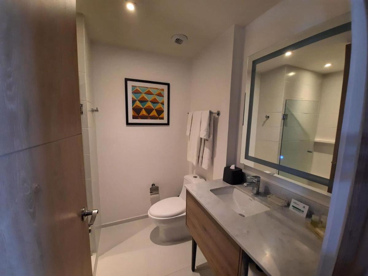 Holiday Inn & Suites - Merida La Isla By Ihg Esterno foto