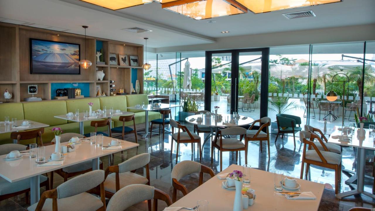 Holiday Inn & Suites - Merida La Isla By Ihg Esterno foto