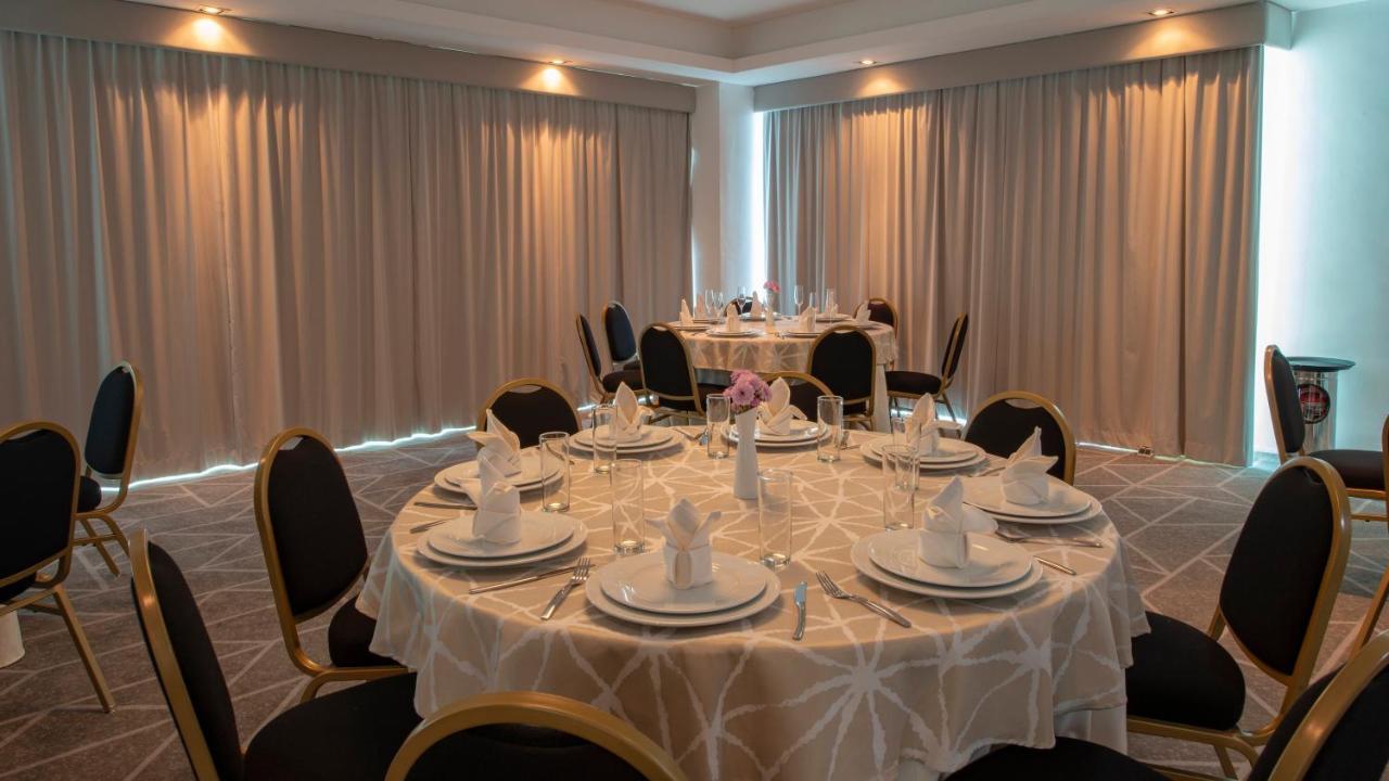 Holiday Inn & Suites - Merida La Isla By Ihg Esterno foto