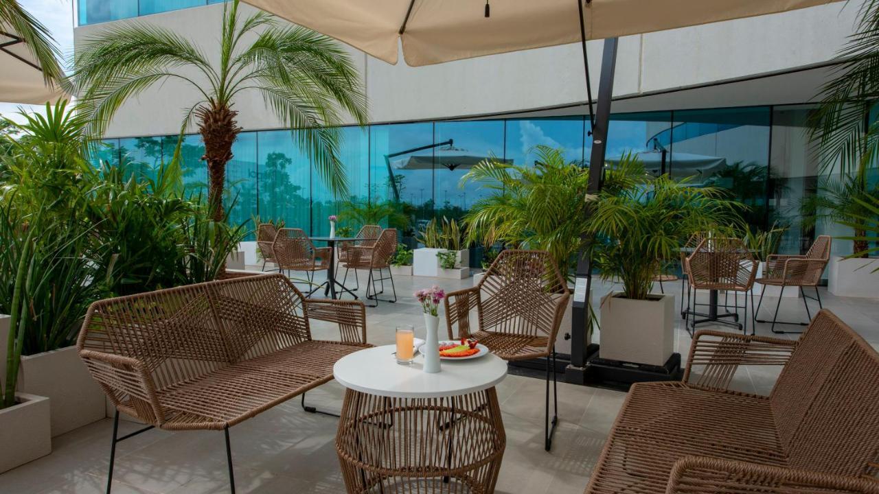 Holiday Inn & Suites - Merida La Isla By Ihg Esterno foto